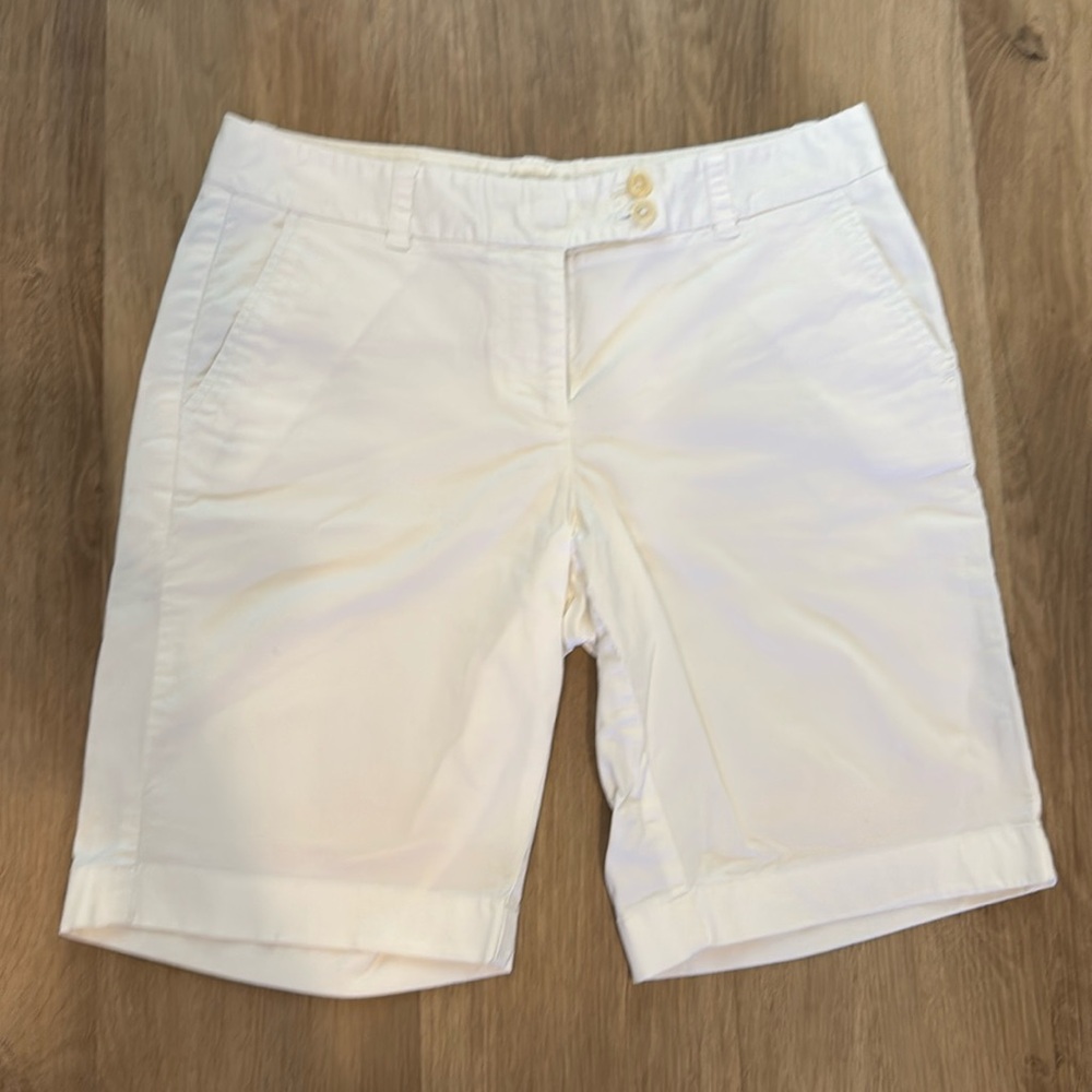 White Vineyard Vines Bermuda Shorts 4